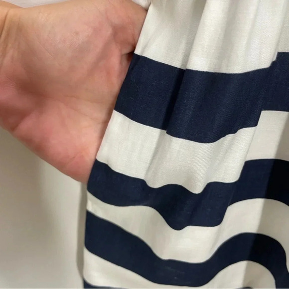 Vineyard Vines Nautical Navy Blue White Striped Embroidered Trim Dress - Picture 6 of 12